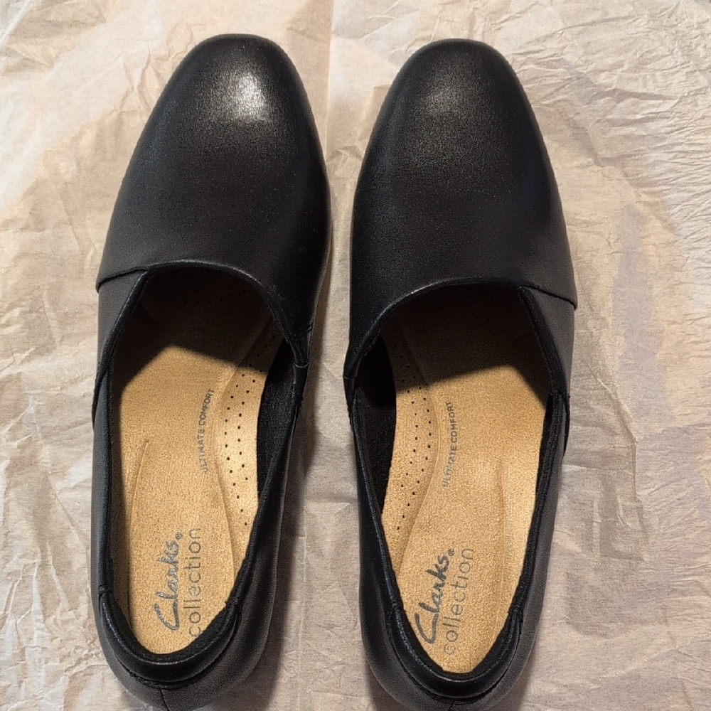 Clarks Women's Black Leather Loafers